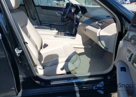 2014 Mercedes-Benz E 350 z USA, uszkodzony, nr VIN WDDHF5KBXEB031657